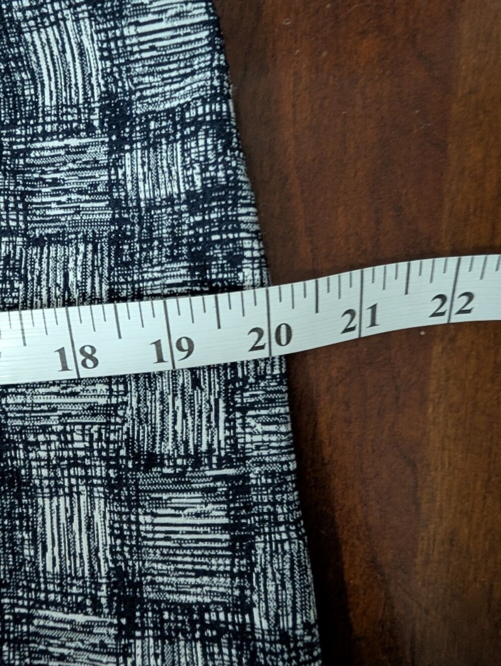 Tacera Fitted Black And White Dress - Picture 6 of 6
